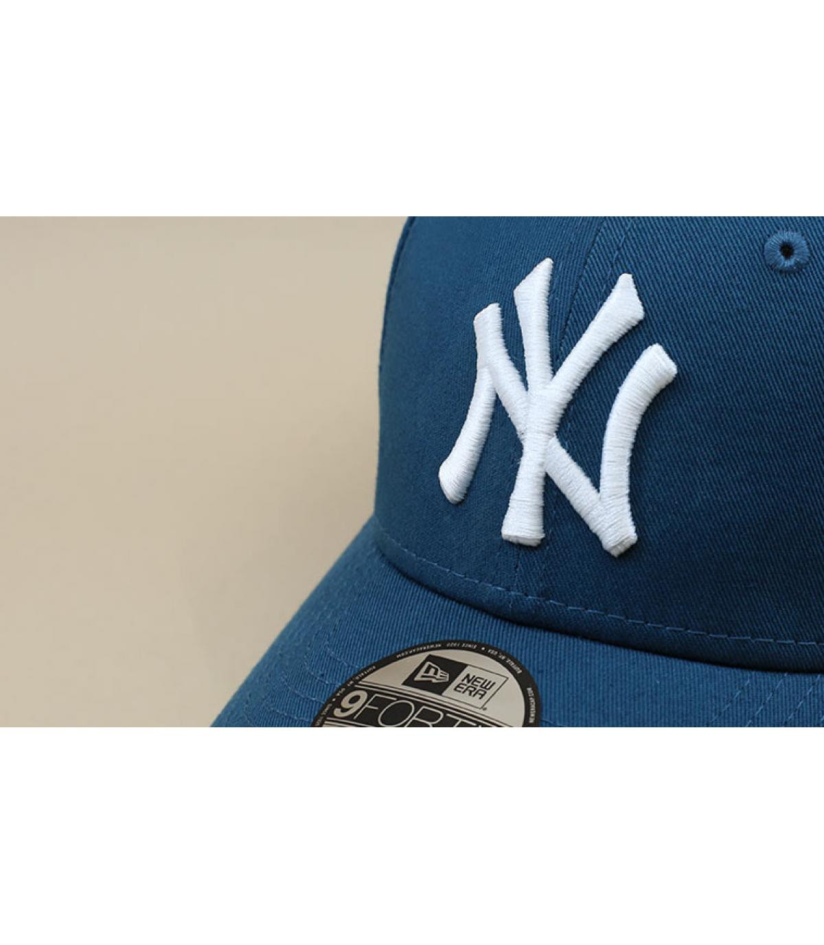 gorra NY azul blanco